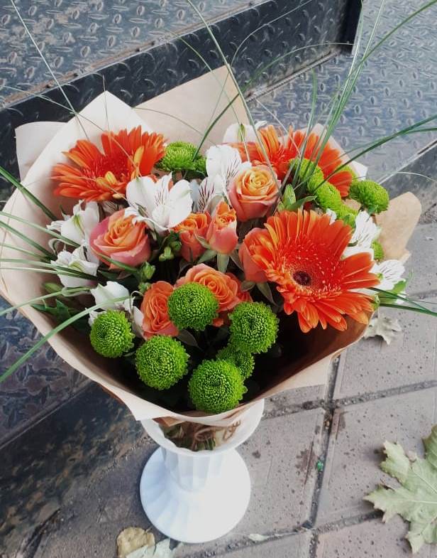 Букет цветов из: Герберы, Хризантемы, Альстромерии и Розы в Якшур-Бодья