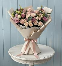 Букет цветов из:  Розы и Лизиантусы в Якшур-Бодья