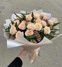 Букет Кремовые розы Латте в Якшур-Бодья