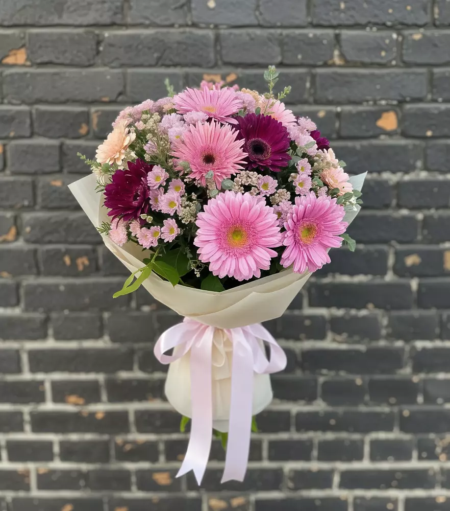 Букет цветов из: Герберы и Хризантемы в Якшур-Бодья