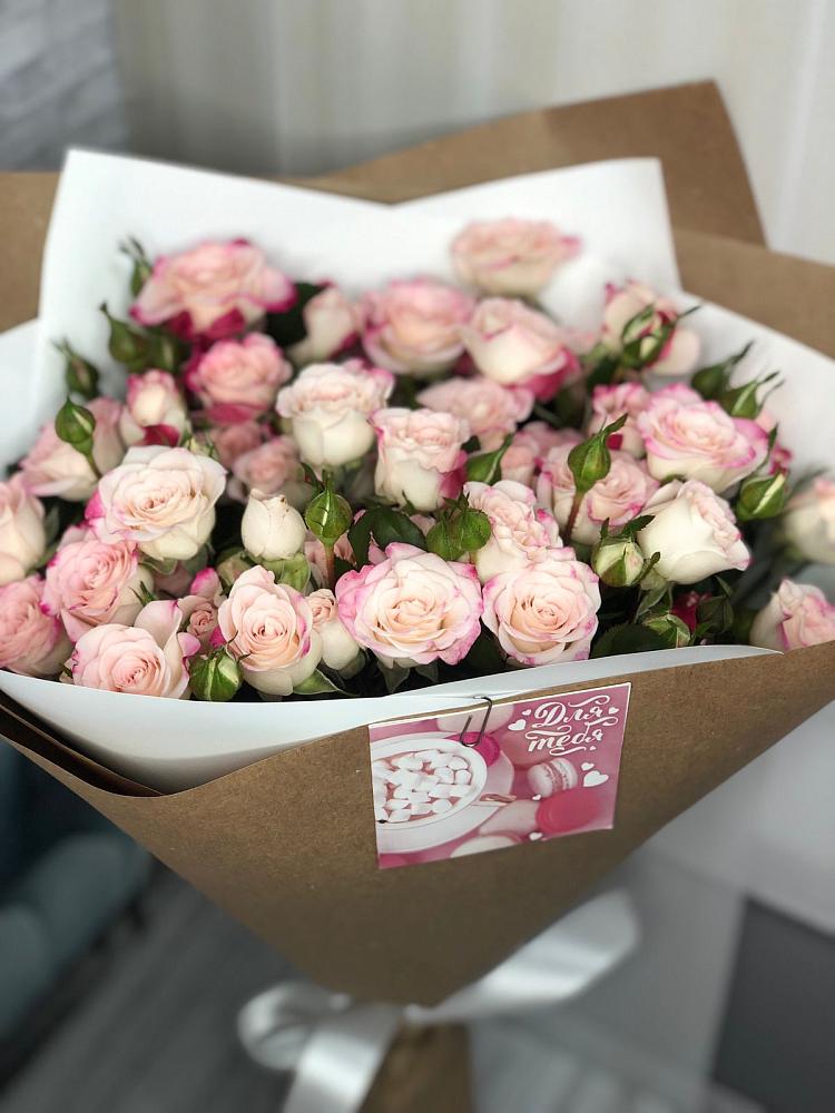 Букет цветов из: Розы в Якшур-Бодья