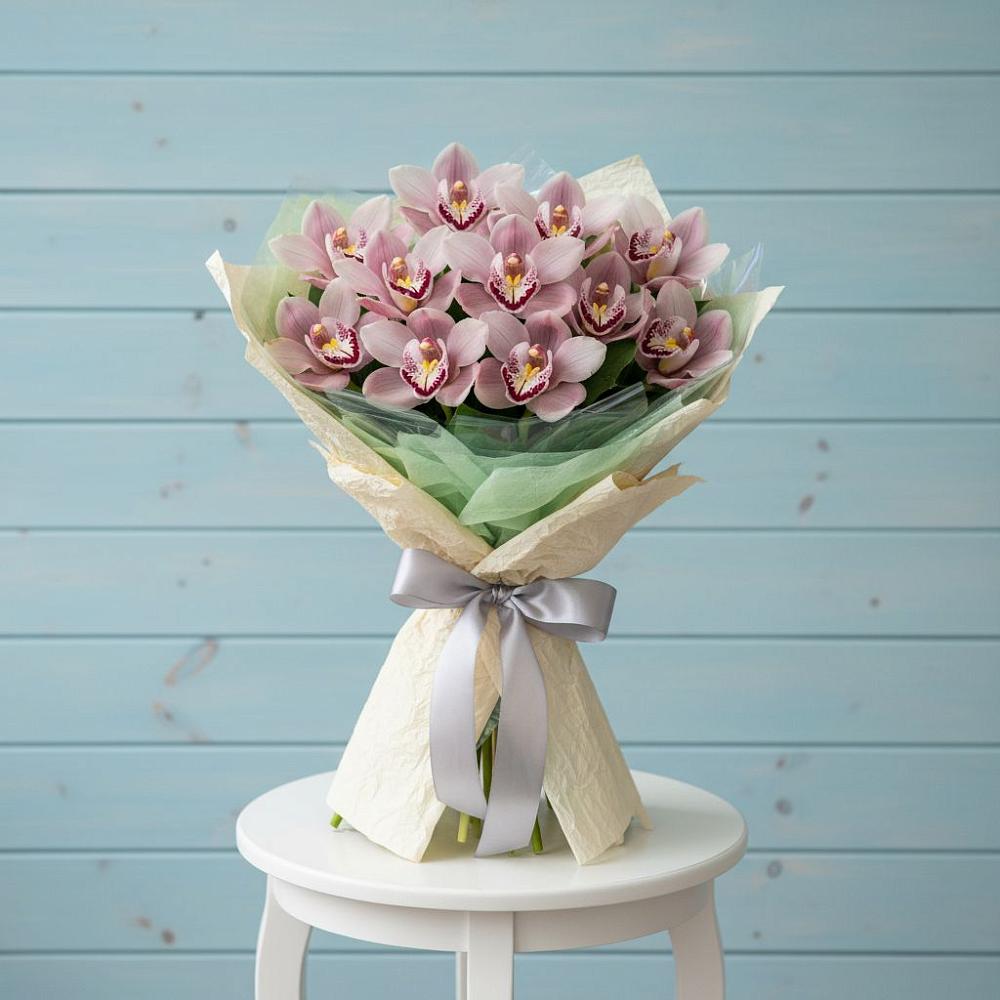 Букет цветов из: Орхидеи и Розы в Якшур-Бодья