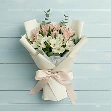 Букет цветов из:  Альстромерии в Якшур-Бодья