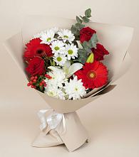 Букет цветов из:  Розы, Хризантемы, Герберы и Лилии в Якшур-Бодья