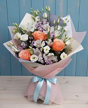 Букет цветов из:  Лизиантусы, Розы, Альстромерии и Гипсофила в Якшур-Бодья