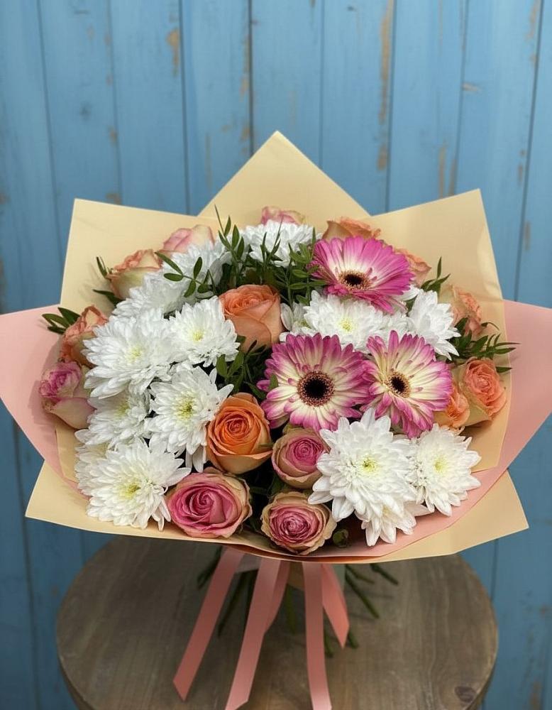 Букет цветов из: Розы, Герберы и Хризантемы в Якшур-Бодья