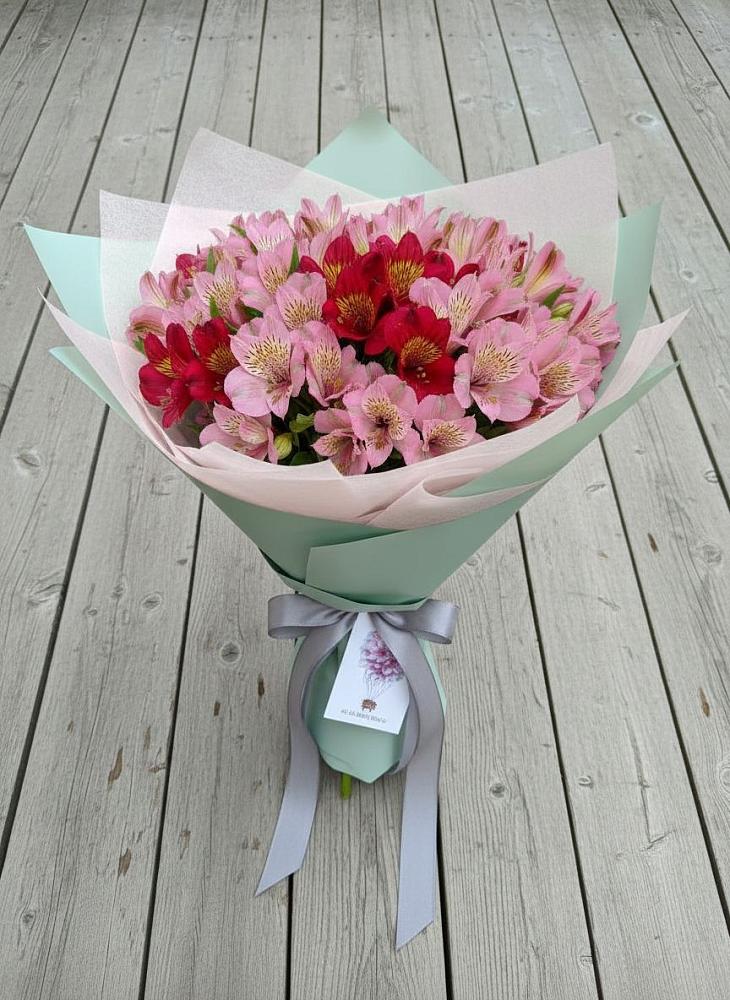 Букет цветов из: Альстромерии в Якшур-Бодья