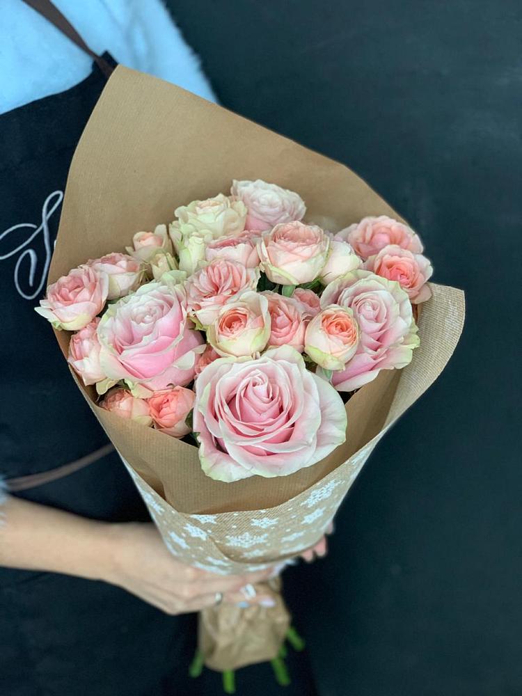 Букет цветов из: Хризантемы и Розы в Якшур-Бодья