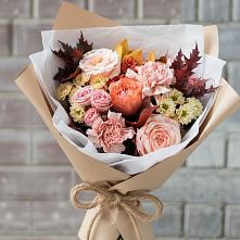 Букет цветов из:  Гвоздики, Хризантемы и Розы в Якшур-Бодья