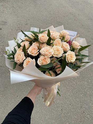 Букет Кремовые розы Латте в Якшур-Бодья