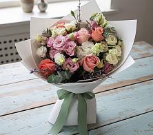 Букет цветов из:  Розы, Лизиантусы и Гвоздики в Якшур-Бодья