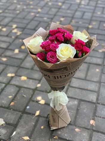 Букет цветов из: Розы в Якшур-Бодья