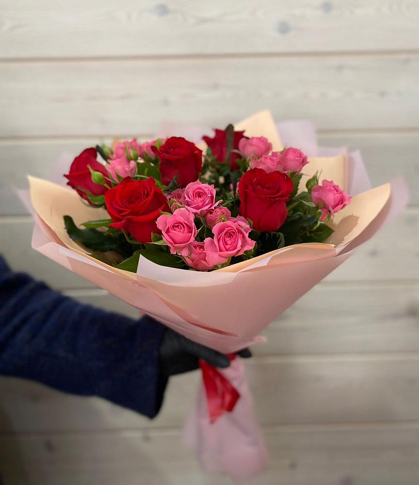 Букет цветов из: Розы в Якшур-Бодья