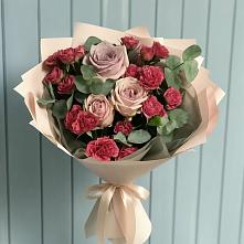 Букет цветов из:  Гвоздики и Розы в Якшур-Бодья